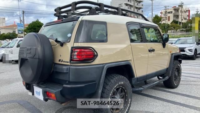 Toyota FJ CRUISER 2011-11 8651395-13