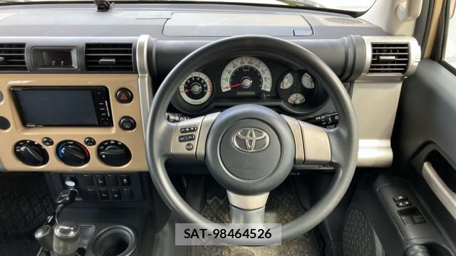 Toyota FJ CRUISER 2011-11 8651395-16