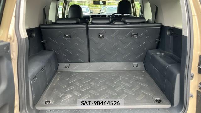 Toyota FJ CRUISER 2011-11 8651395-17