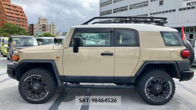 Toyota FJ CRUISER 2011-11 8651395-3