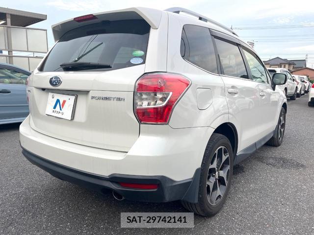 Subaru FORESTER 2014-12 8650753-16