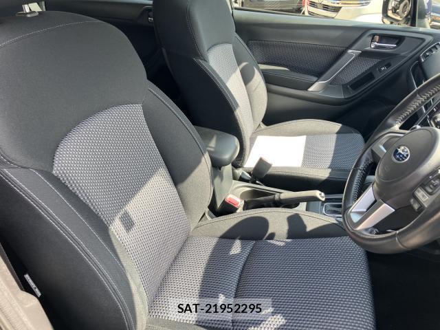 Subaru FORESTER 2017-08 8652409-11