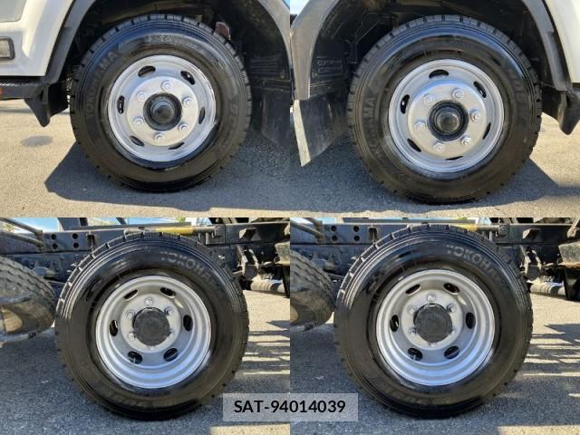 Isuzu FORWARD 2017-05 8652870-11