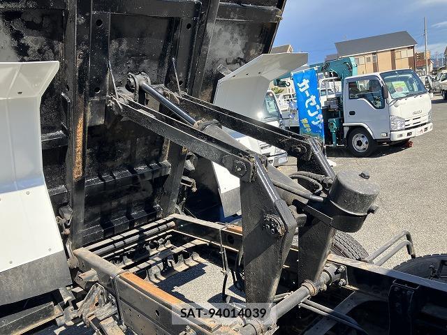 Isuzu FORWARD 2017-05 8652870-9