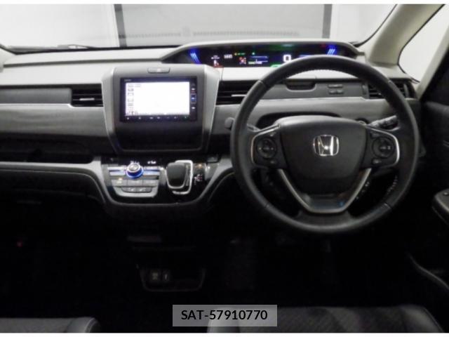 Honda FREED HYBRID 2021-10 8650608-2
