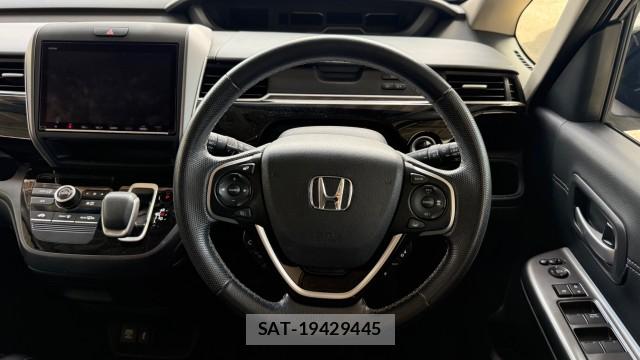 Honda FREED HYBRID 2020-06 8651407-16