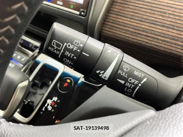 Honda FREED HYBRID 2022-05 8653817-17