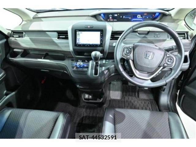 Honda FREED 2021 8652703-2