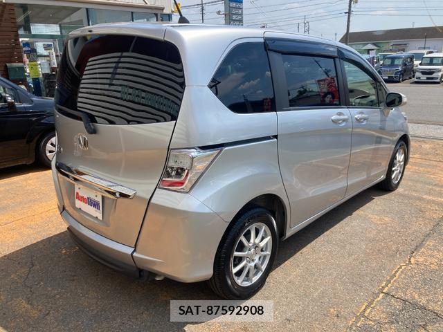 Honda FREED 2013-09 8650076-1