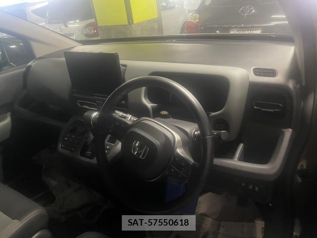 Honda FREED 2024-11 8653192-2