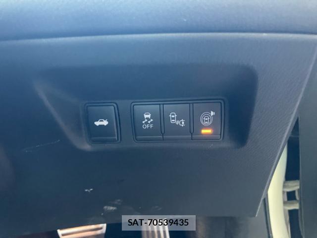 Nissan FUGA 2018-02 8652334-16