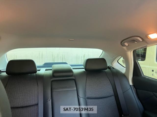 Nissan FUGA 2018-02 8652334-17