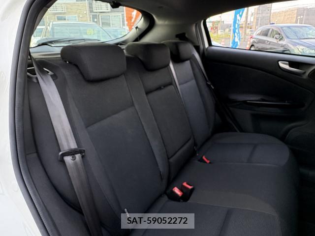 ALFA ROMEO GIULIETTA 2012-04 8653141-10