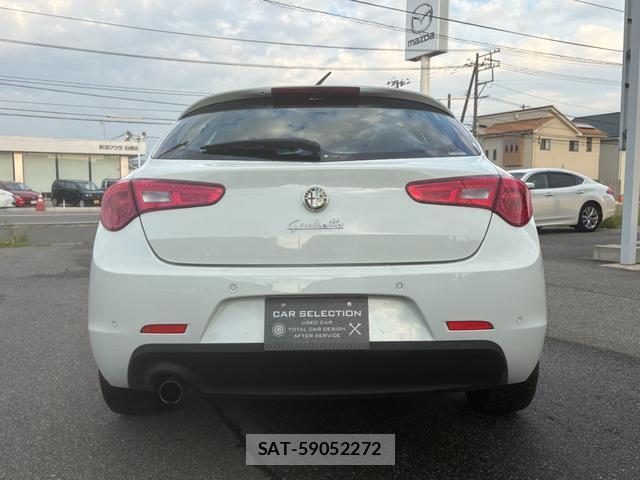 ALFA ROMEO GIULIETTA 2012-04 8653141-3