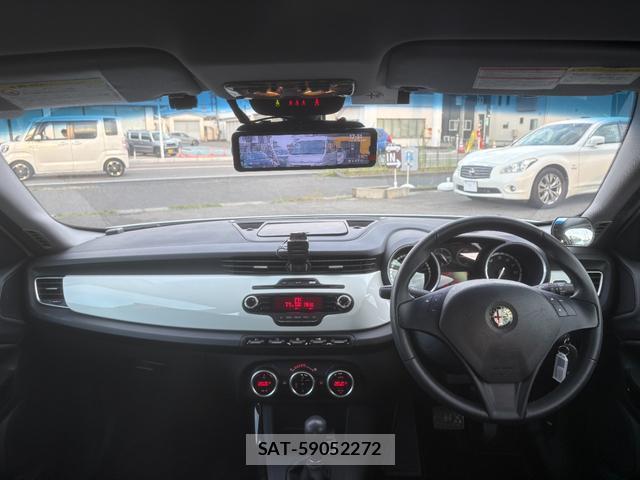 ALFA ROMEO GIULIETTA 2012-04 8653141-7