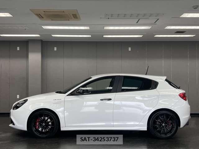 ALFA ROMEO GIULIETTA 2019-06 8653927-8