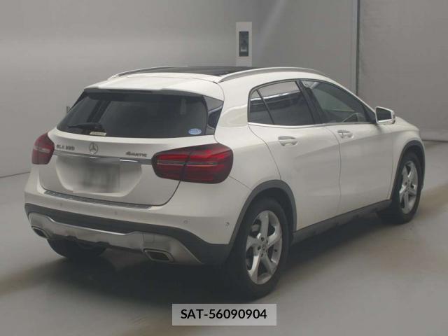 Mercedes Benz GLA-CLASS 2018-02 8649048-15