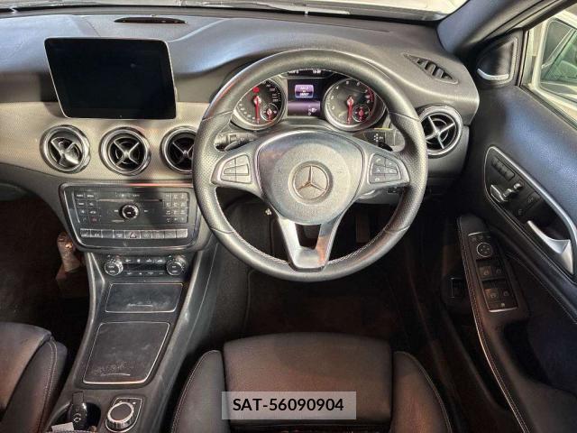 Mercedes Benz GLA-CLASS 2018-02 8649048-5