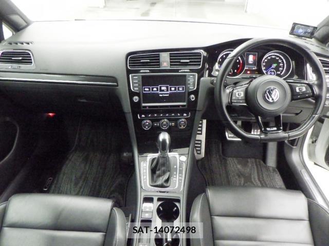 VolksWagen GOLF R VARIANT 2016-08 8647047-2