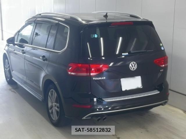 VolksWagen GOLF TOURAN 2017-03 8647063-1