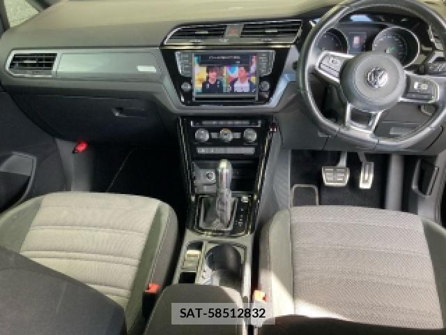 VolksWagen GOLF TOURAN 2017-03 8647063-2
