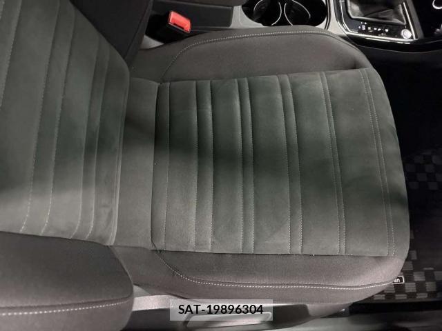 VolksWagen GOLF TOURAN 2016-01 8649003-12