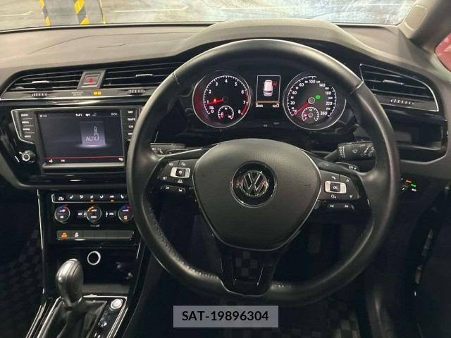 VolksWagen GOLF TOURAN 2016-01 8649003-2