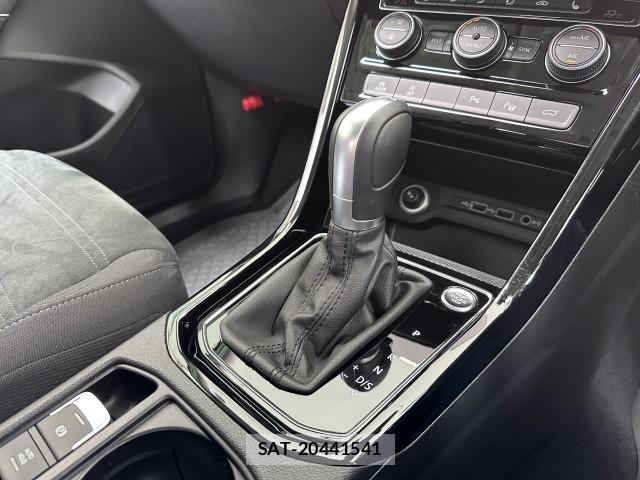 VolksWagen GOLF TOURAN 2018-09 8651079-15
