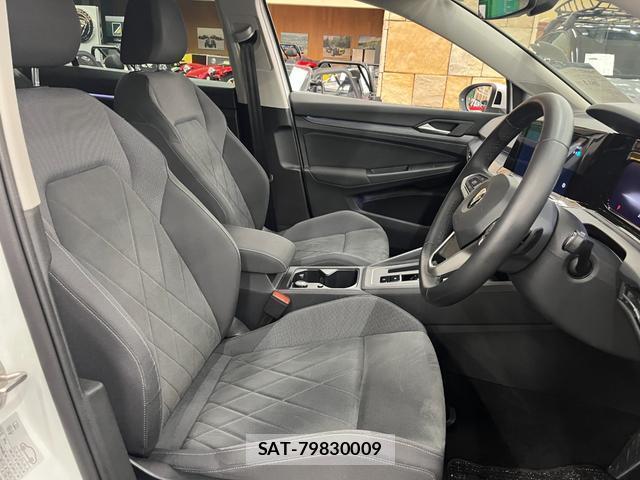 VolksWagen GOLF VARIANT 2021-10 8647912-3