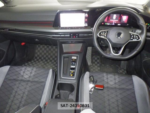 VolksWagen GOLF VARIANT 2022-07 8648115-2