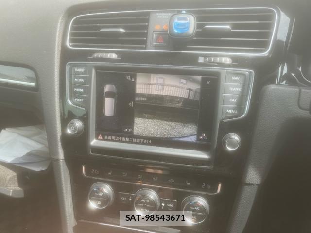VolksWagen GOLF VARIANT 2014-09 8648474-10