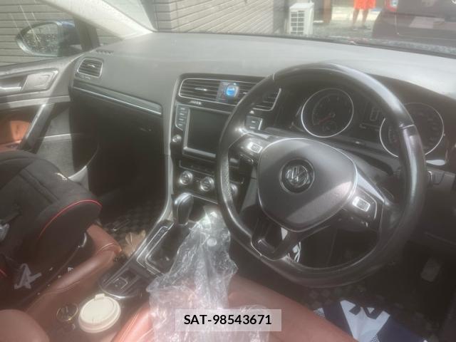 VolksWagen GOLF VARIANT 2014-09 8648474-7