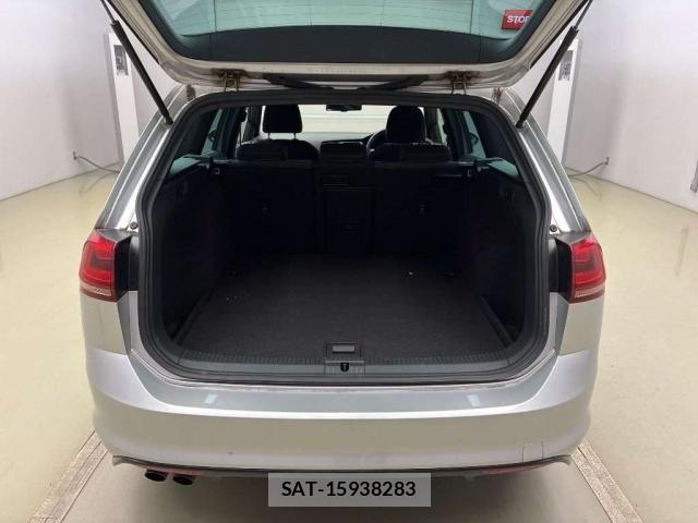 VolksWagen GOLF VARIANT 2016-06 8648903-9
