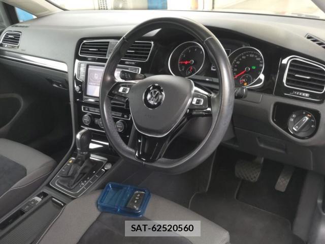VolksWagen GOLF 2015-11 8647012-2