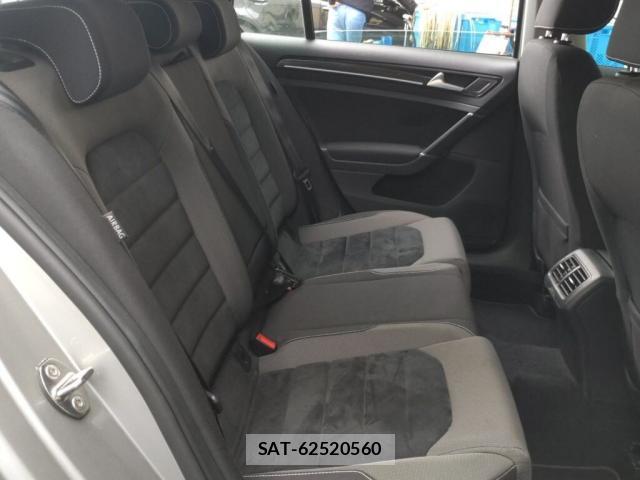VolksWagen GOLF 2015-11 8647012-3