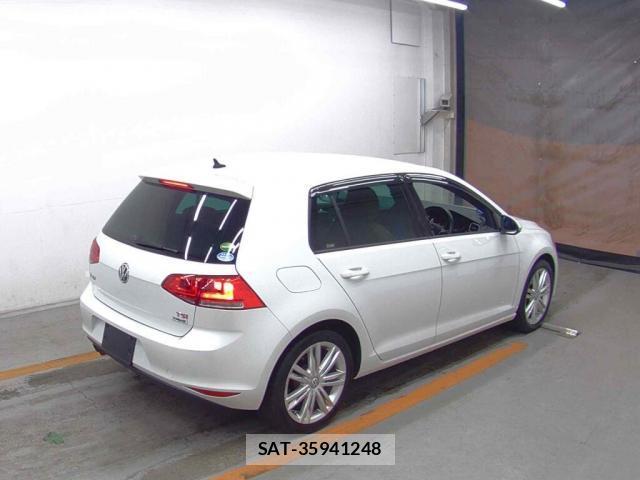 VolksWagen GOLF 2016-03 8647078-1
