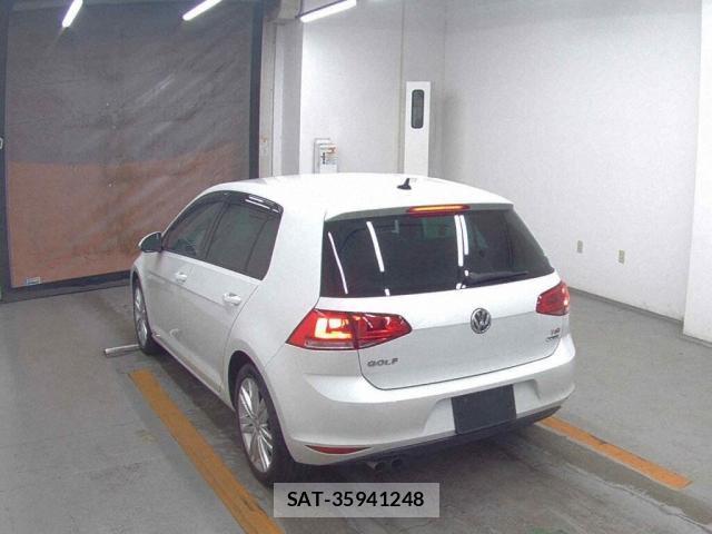 VolksWagen GOLF 2016-03 8647078-5