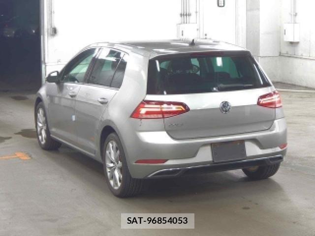 VolksWagen GOLF 2019-05 8648879-3