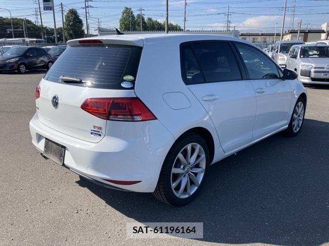 VolksWagen GOLF 2015-10 8649024-1