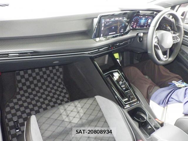 VolksWagen GOLF 2023-07 8649053-2