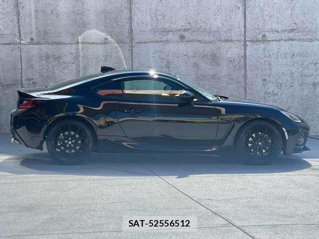 Toyota GR86 2022-04 8651610-1
