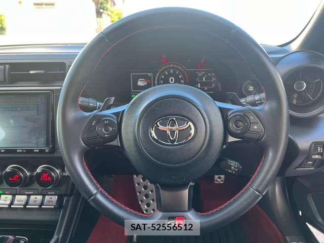 Toyota GR86 2022-04 8651610-13