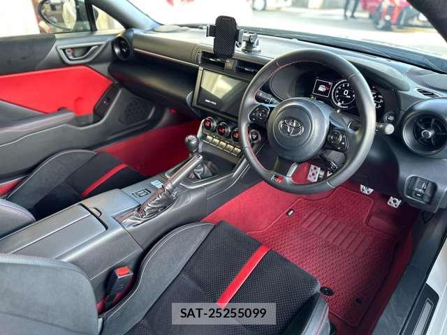 Toyota GR86 2024-06 8653063-12