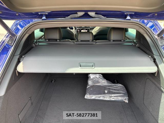 Maserati Grecale 2023-03 8650096-18