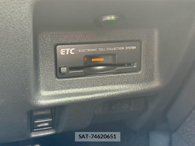 Nissan GT-R 2012-05 8651545-12