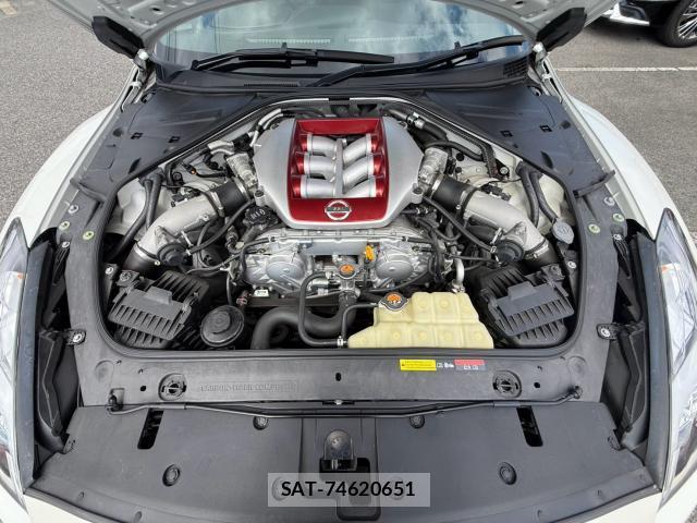 Nissan GT-R 2012-05 8651545-14