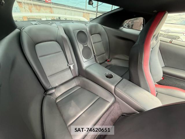 Nissan GT-R 2012-05 8651545-16