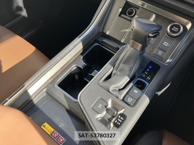 Lexus GX 2025-11 8650113-13