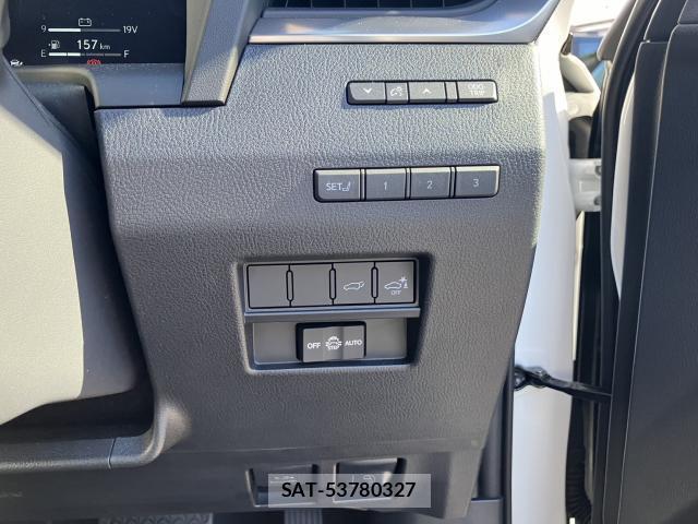 Lexus GX 2025-11 8650113-14