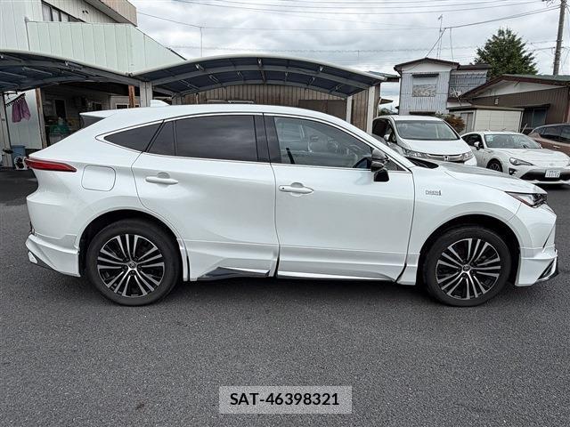 Toyota HARRIER HYBRID 2023-08 8647698-8